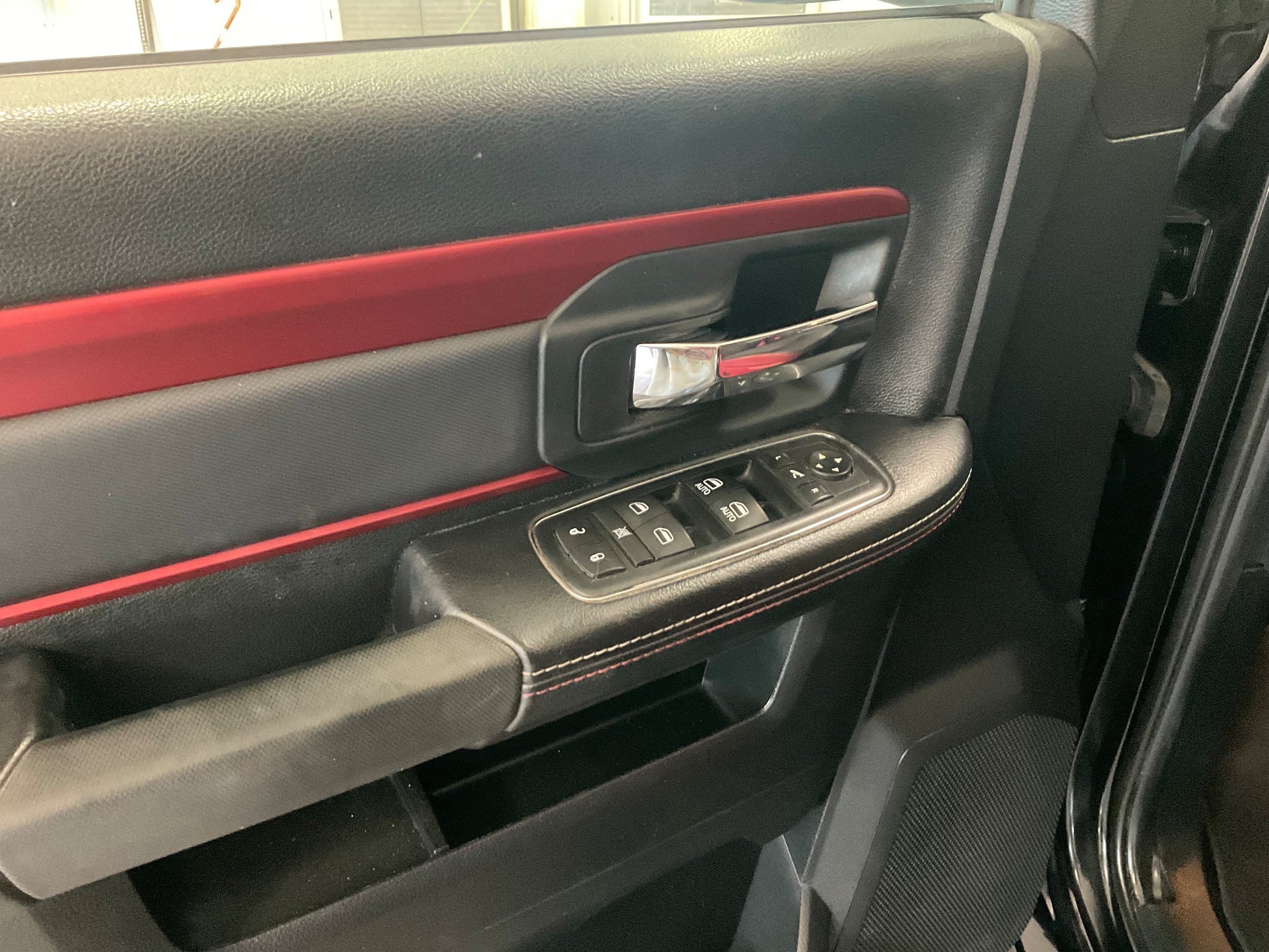 Used 2016 RAM 1500 Rebel w/ Luxury Group AWD/4WD image 10