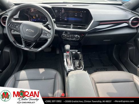 Certified 2024 Chevrolet Trax RS w/ Driver Confidence Package FWD image 14