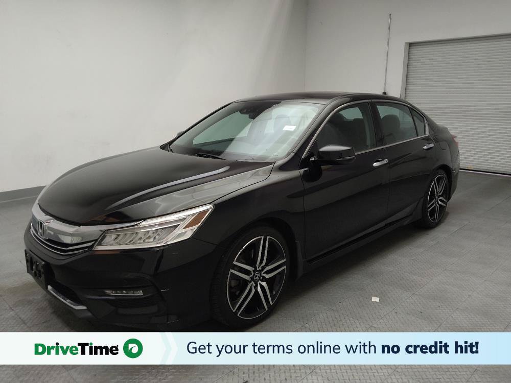 Used 2017 Honda Accord Touring image 1