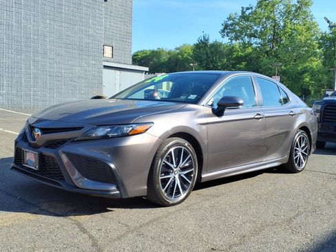 Certified 2024 Toyota Camry SE AWD/4WD image 3