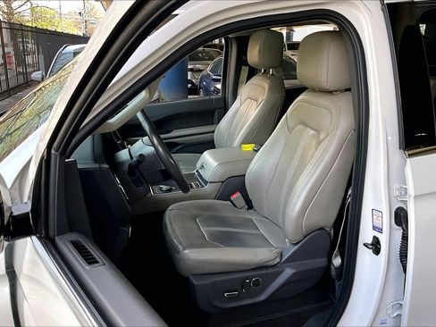 Used 2019 Ford Expedition Limited w/ Equipment Group 302A image 7