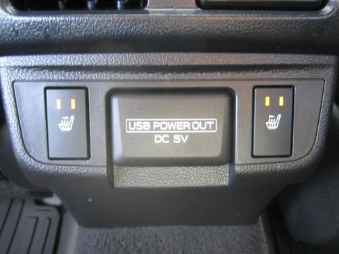 Used 2018 Subaru Outback 2.5i Limited AWD/4WD image 24
