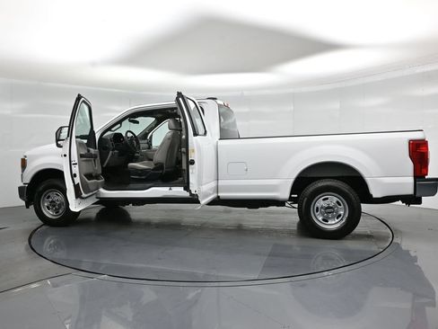 Certified 2020 Ford F250 XL w/ Power Equipment Group RWD image 33