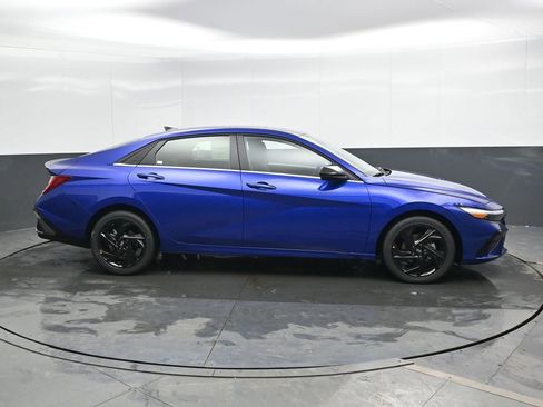 New 2026 Hyundai Elantra SEL Sport Premium FWD image 3