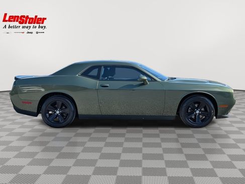 Used 2023 Dodge Challenger SXT image 6