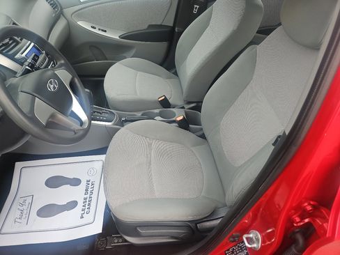 Used 2014 Hyundai Accent GLS image 11
