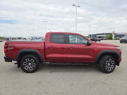 Used 2024 Chevrolet Colorado Z71 w/ Z71 Convenience Package 2 AWD/4WD image 19