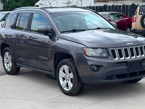 Used 2016 Jeep Compass Sport w/ Power Value Group FWD image 9