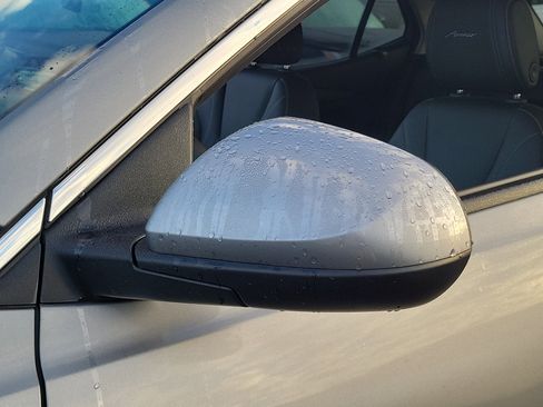 Used 2024 Buick Encore GX Avenir image 11