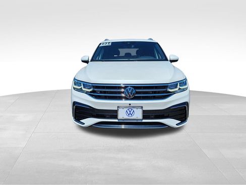 Certified 2024 Volkswagen Tiguan SEL R-Line AWD/4WD image 2