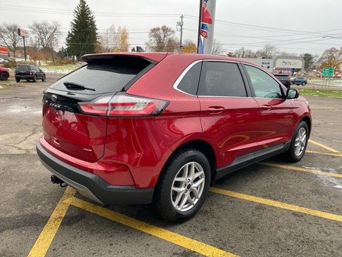 Used 2024 Ford Edge SEL w/ Convenience Package image 5