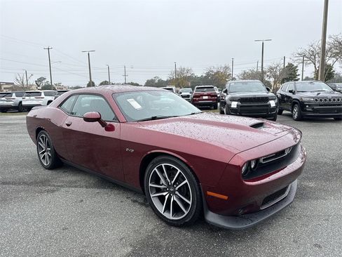Used 2023 Dodge Challenger R/T w/ Plus Package image 1
