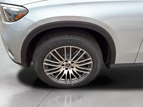 Certified 2026 Mercedes-Benz GLC 300 4MATIC image 9