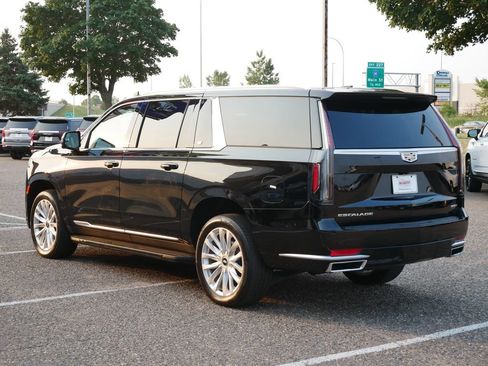 Used 2024 Cadillac Escalade ESV Luxury AWD/4WD image 7