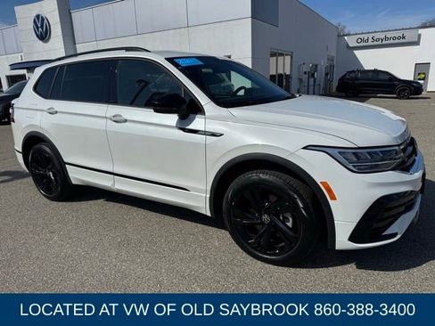 Certified 2024 Volkswagen Tiguan SE R-Line AWD/4WD image 3