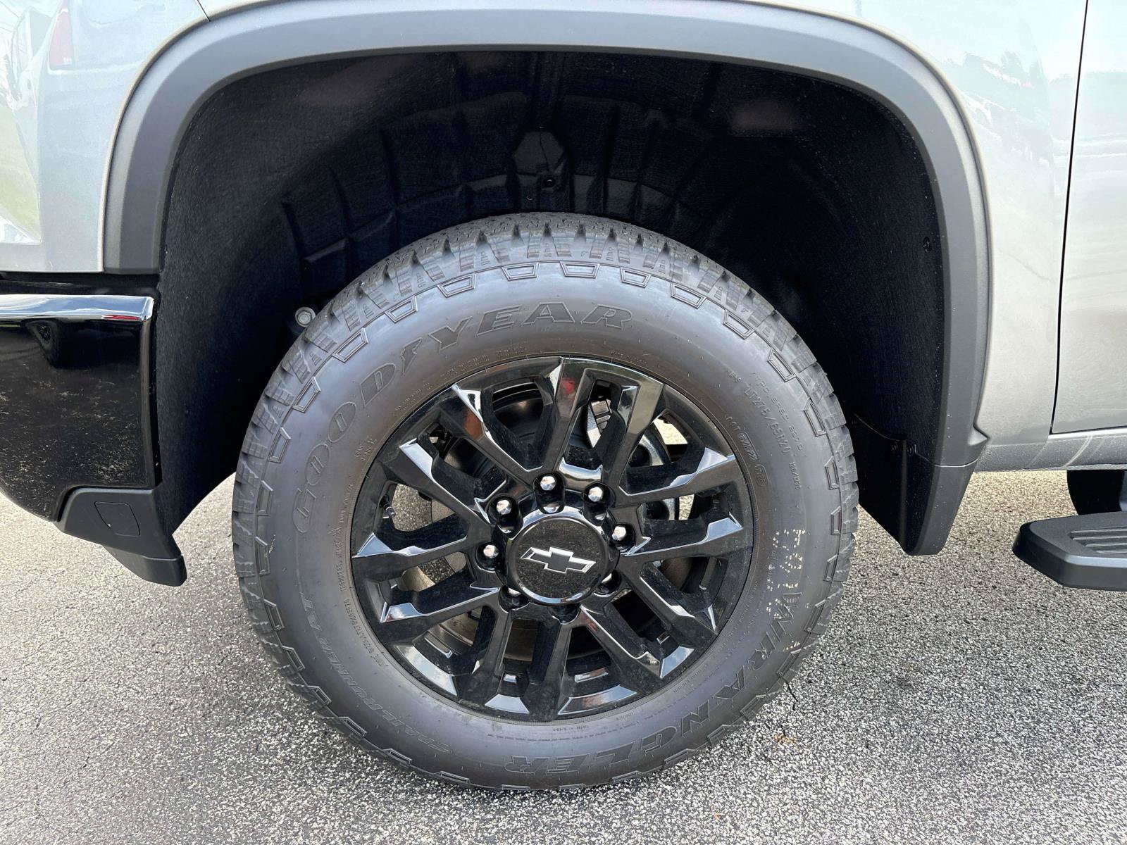 New 2026 Chevrolet Silverado 2500 Custom w/ Custom Value Package AWD/4WD image 7