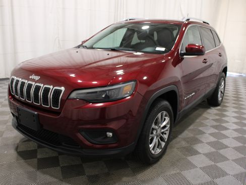Used 2019 Jeep Cherokee Latitude Plus AWD/4WD image 28