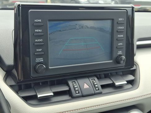 Used 2019 Toyota RAV4 XLE Premium w/ Cold Weather Package AWD/4WD image 24