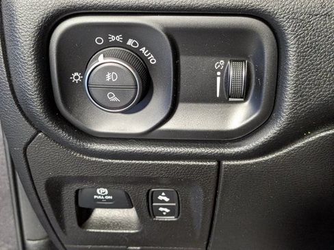 Used 2021 RAM 1500 Big Horn RWD image 24