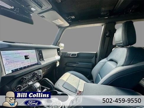 New 2024 Ford Bronco Outer Banks w/ Sasquatch Package image 21