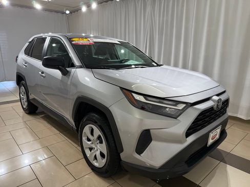Certified 2025 Toyota RAV4 LE AWD/4WD image 7