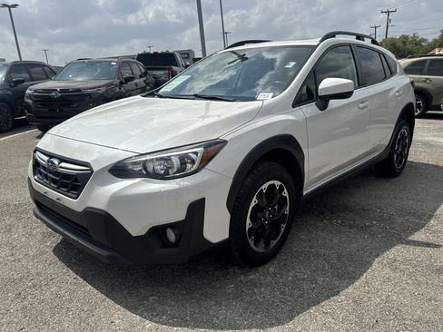 Used 2021 Subaru Crosstrek 2.0i Premium w/ Moonroof Package image 7