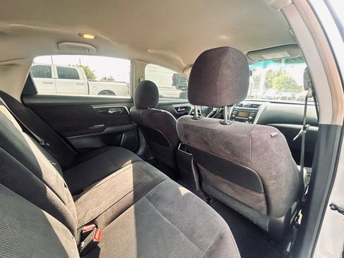 Used 2013 Nissan Altima 2.5 SV image 14