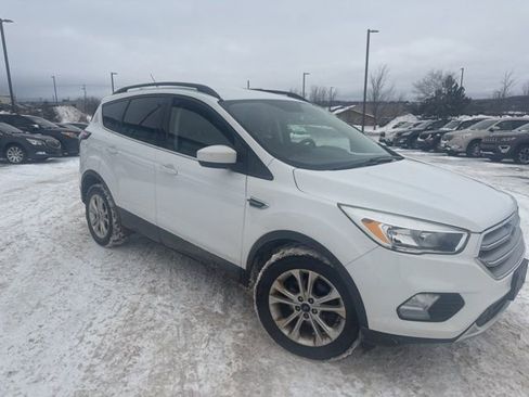 Used 2018 Ford Escape SE image 10