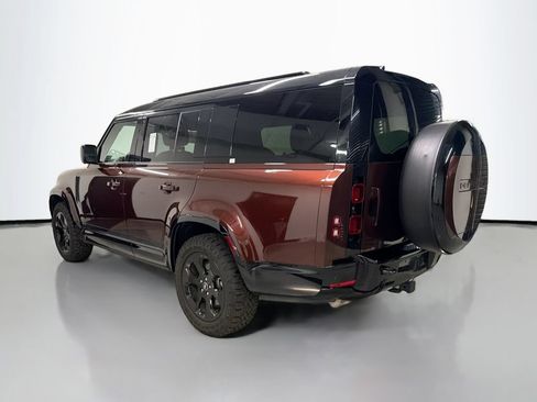 Used 2025 Land Rover Defender 130 X-Dynamic SE AWD/4WD image 3