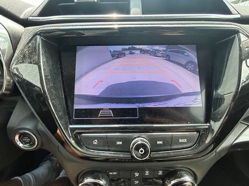 Used 2022 Chevrolet TrailBlazer LT w/ Convenience Package FWD image 24