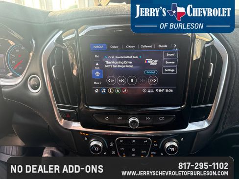 Used 2020 Chevrolet Traverse Premier FWD image 9