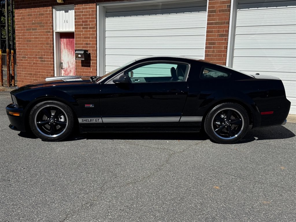 Used 2007 Ford Mustang GT RWD image 18