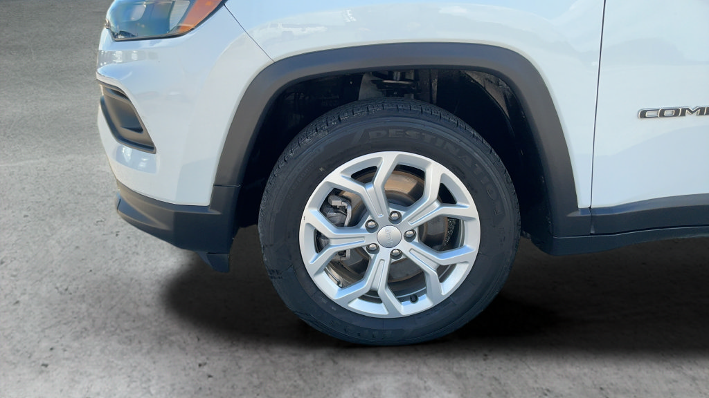Used 2024 Jeep Compass Latitude AWD/4WD image 25