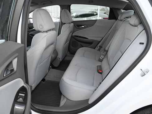 Used 2023 Chevrolet Malibu LS FWD image 34