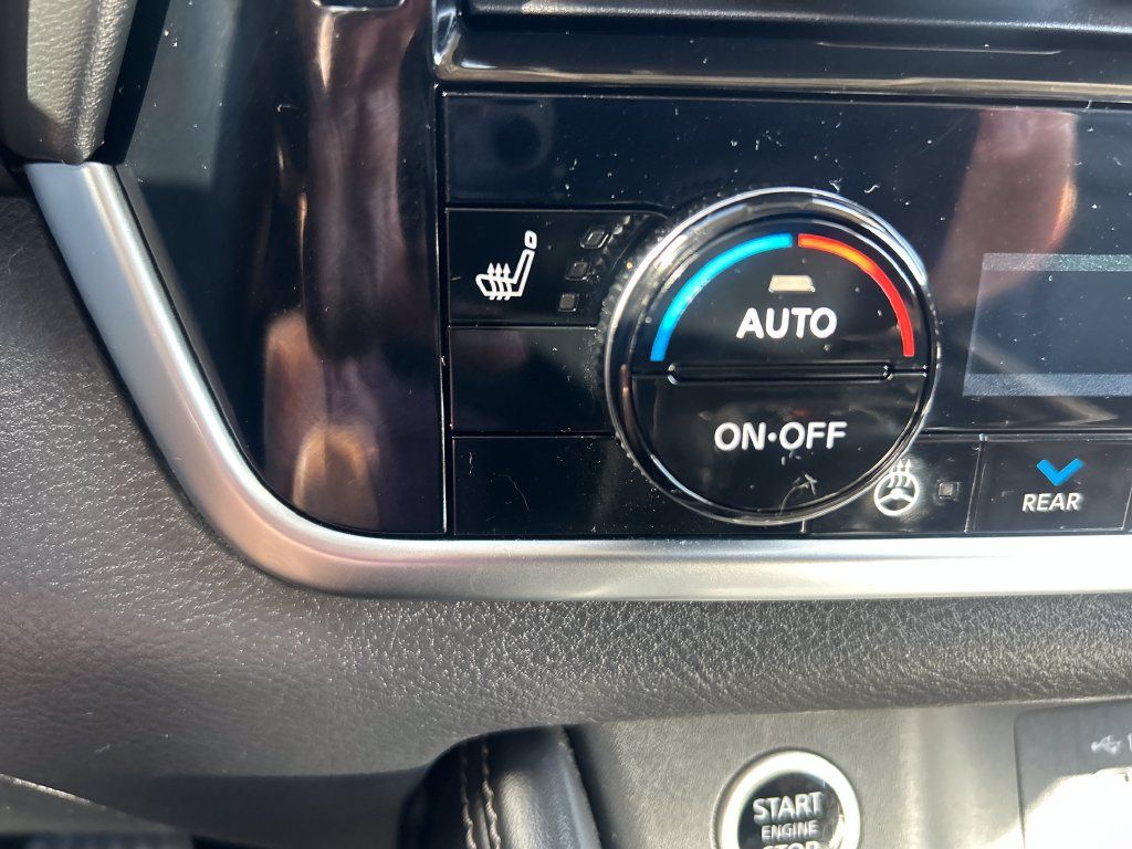 Used 2021 Nissan Rogue SL w/ Premium Package AWD/4WD image 32