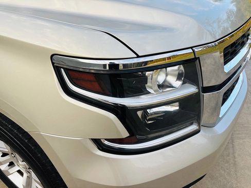 Used 2016 Chevrolet Suburban LT image 9