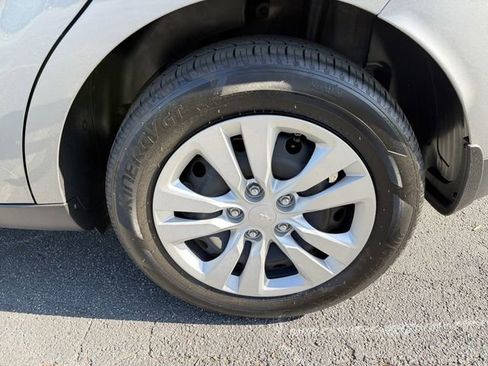 Certified 2025 Kia Soul LX image 39