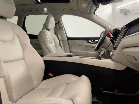 Used 2018 Volvo XC60 T5 Inscription w/ Convenience Package image 31