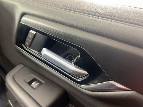 Used 2025 GMC Yukon Denali image 26