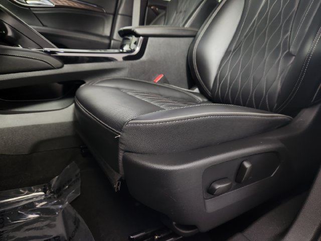 Used 2022 Buick Envision Avenir w/ Technology Package II AWD/4WD image 14