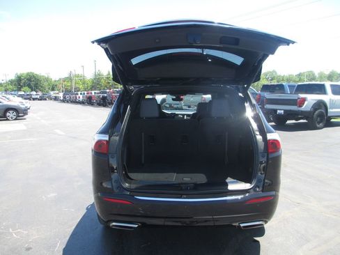 Used 2023 Buick Enclave Essence w/ Experience Buick Package AWD/4WD image 7