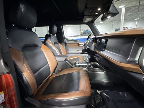 Used 2024 Ford Bronco Outer Banks image 33
