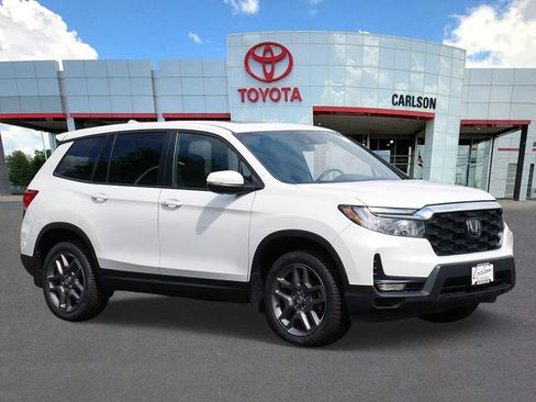 Used 2023 Honda Passport EX-L image 2