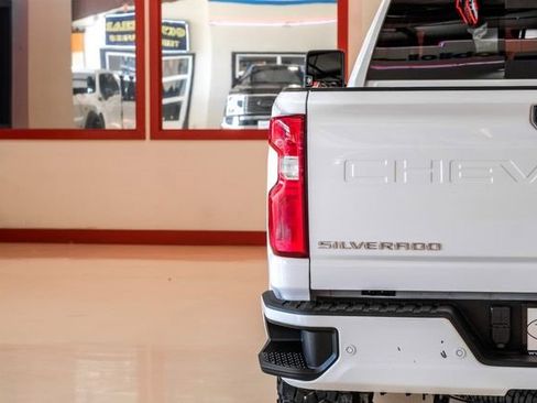 Used 2022 Chevrolet Silverado 3500 High Country w/ Technology Package image 44