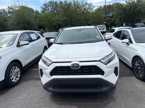 Used 2024 Toyota RAV4 XLE AWD/4WD image 2