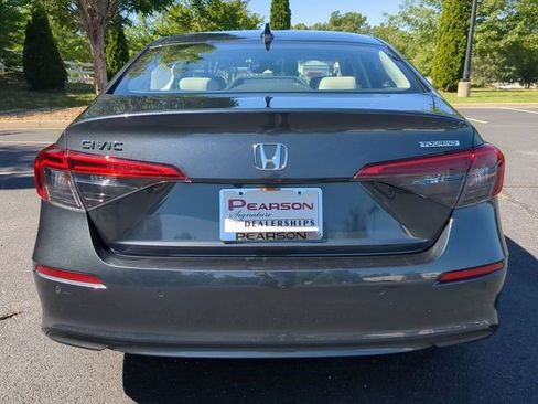 Certified 2022 Honda Civic Touring image 5