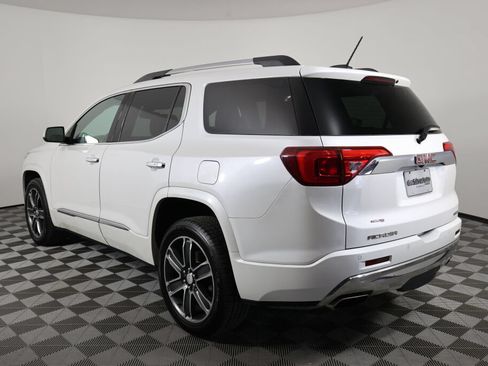 Used 2017 GMC Acadia Denali AWD/4WD image 4