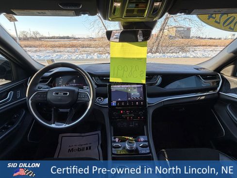 Used 2024 Jeep Grand Cherokee Trailhawk image 17