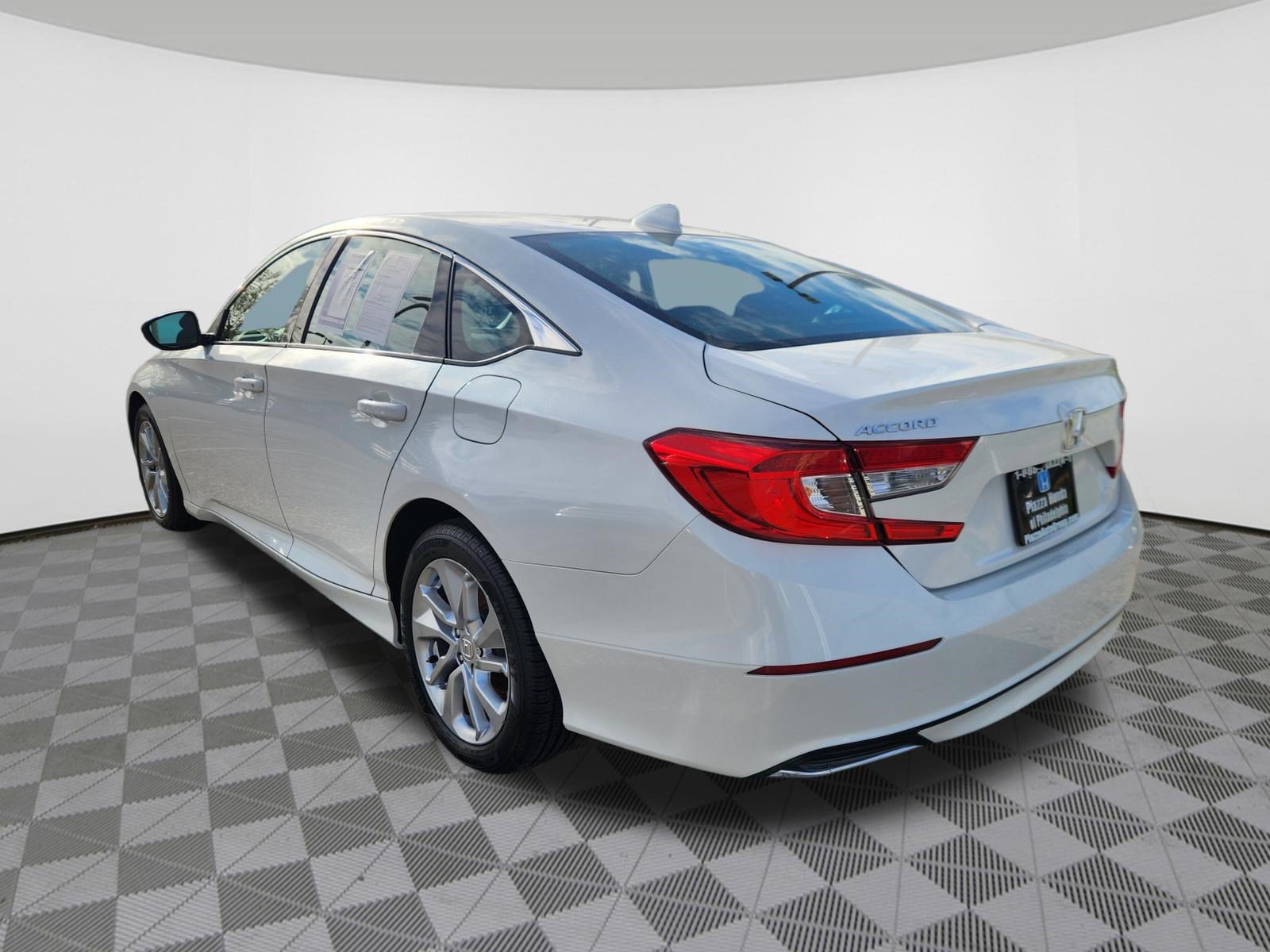 Used 2019 Honda Accord LX image 3