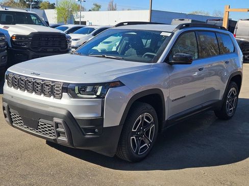 New 2026 Jeep Cherokee Laredo image 3